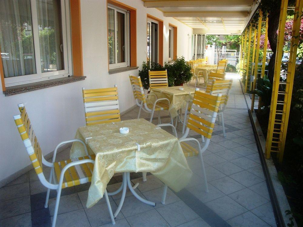 Hotel Graziana Riccione Eksteriør billede